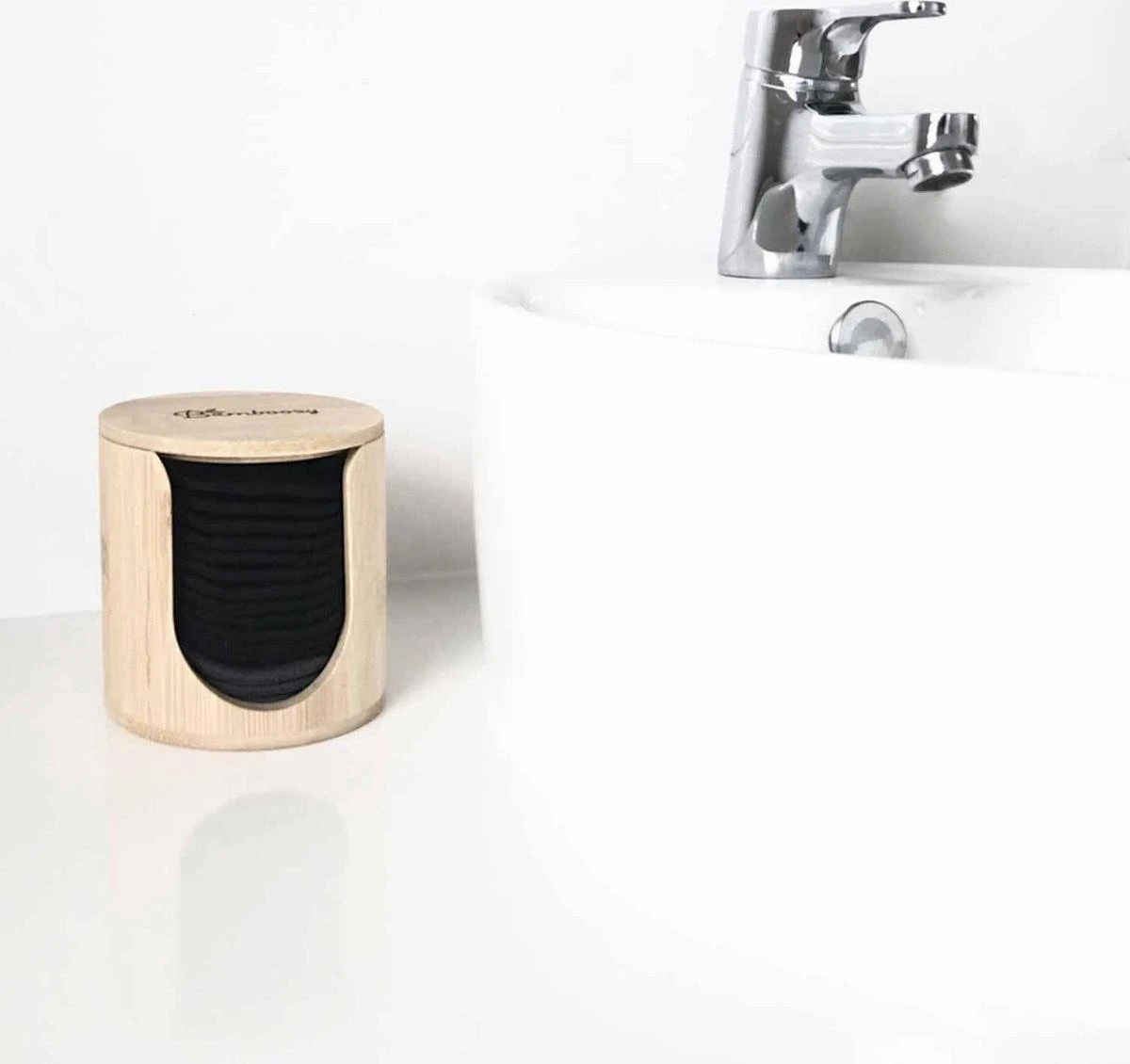 Bamboozy 16 Zwarte Herbruikbare Wattenschijfjes + Bamboe Houder 12x Dagelijks 4x Scrub 4 Laags Wasbare Wattenschijfjes Zero Waste 8 Bamboozy 16 Zwarte Herbruikbare Wattenschijfjes + Bamboe Houder 12x Dagelijks 4x Scrub 4 Laags Wasbare Wattenschijfjes Zero Waste - Afbeelding 6