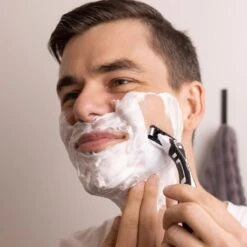 BIC Scheermesjes - Hybrid 5 Flex Scheersysteem Voor Mannen - Precisietrimmer En 5 Beweeglijke Titanium Mesjes - Scheerapparaat Met 2 Navulmesjes -Lichaamsverzorging Winkel 1200x1200 1094