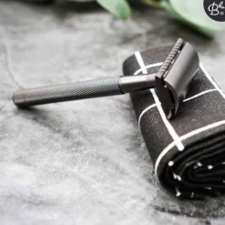 Bamboozy Safety Razor RVS + 20 Scheermesjes Mat Zwart Unisex Mannen Vrouwen Double Edge Single Blade Zero Waste Duurzaam Scheren 15 Bamboozy Safety Razor RVS + 20 Scheermesjes Mat Zwart Unisex Mannen Vrouwen Double Edge Single Blade Zero Waste Duurzaam Scheren -Lichaamsverzorging Winkel 1200x1200 1164