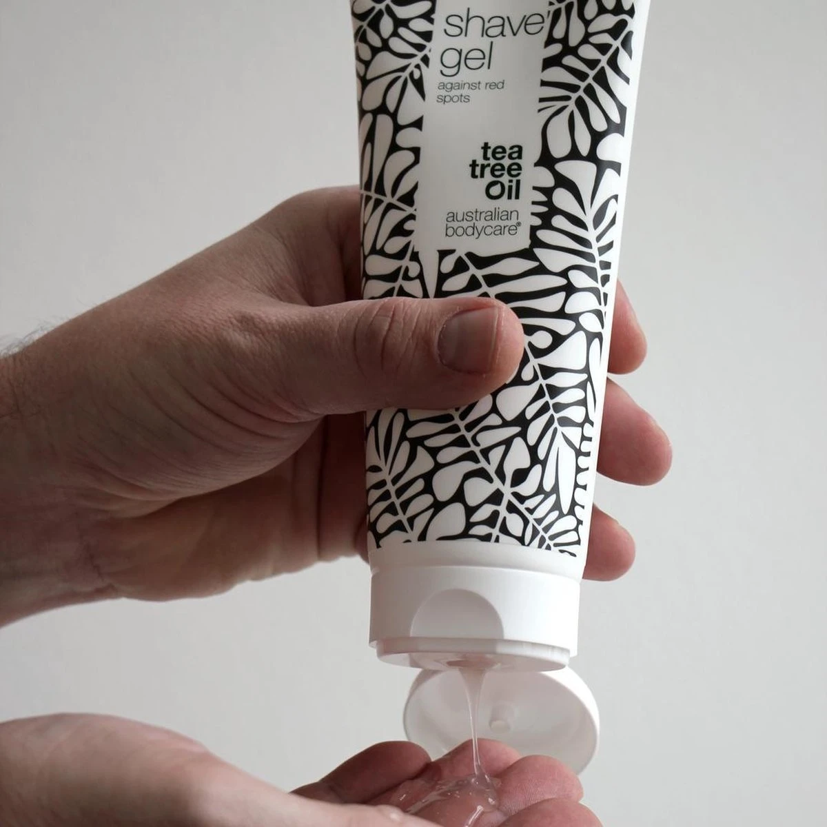 Australian Bodycare Shave Gel 200 Ml - Transparante, Niet-schuimende Scheergel Met Tea Tree Olie Voor Mannen Voor Nauwkeurig En Comfortabel Scheren - Voorkomt Een Branderig Gevoel & Rode Vlekken - Vermindert Ingegroeide Haren 6 Australian Bodycare Shave Gel 200 Ml - Transparante, Niet-schuimende Scheergel Met Tea Tree Olie Voor Mannen Voor Nauwkeurig En Comfortabel Scheren - Voorkomt Een Branderig Gevoel & Rode Vlekken - Vermindert Ingegroeide Haren - Afbeelding 4