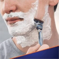 Gillette® Gillette Fusion5 Scheersysteem + 3 Scheermesje -Lichaamsverzorging Winkel 1200x1200 1243