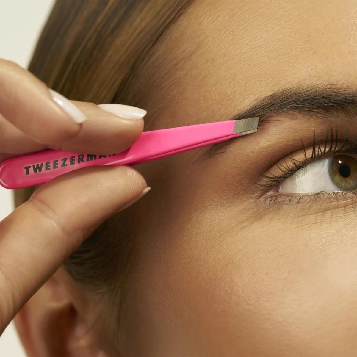 Tweezerman Mini Pincet Roze 8 Tweezerman Mini Pincet Roze - Afbeelding 6