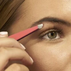 Tweezerman Slant Pincet - Geranium - 1 Stuk -Lichaamsverzorging Winkel 1200x1200 1672