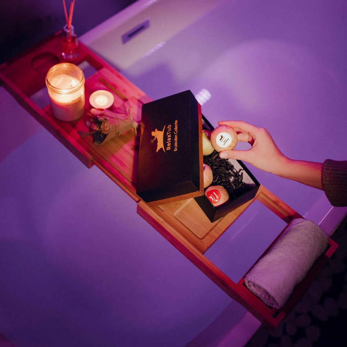 RelaxTub® Bruisballen - Bruisballen Voor Bad - Natuurlijke Kokosboter & Arganolie - Bath Bombs - Badbom - Badballen - Dierproefvrij - 8 X 80g XL Formaat - Inclusief Luxe Cadeauverpakking - Geschikt Voor Volwassene & Kind 7 RelaxTub® Bruisballen - Bruisballen Voor Bad - Natuurlijke Kokosboter & Arganolie - Bath Bombs - Badbom - Badballen - Dierproefvrij - 8 X 80g XL Formaat - Inclusief Luxe Cadeauverpakking - Geschikt Voor Volwassene & Kind - Afbeelding 5