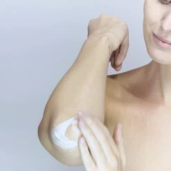 Australian Bodycare Body Cream 100 Ml - Intensieve Vochtinbrengende Crème Voor Zeer Droge & Beschadigde Huid - Met Actieve Ingrediënten Tea Tree Om De Natuurlijke Bacterieflora In Balans Te Houden En Toverhazelaar Voor Hydratatie Van De Huid 13 Australian Bodycare Body Cream 100 Ml - Intensieve Vochtinbrengende Crème Voor Zeer Droge & Beschadigde Huid - Met Actieve Ingrediënten Tea Tree Om De Natuurlijke Bacterieflora In Balans Te Houden En Toverhazelaar Voor Hydratatie Van De Huid -Lichaamsverzorging Winkel 1200x1200 2500