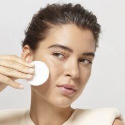 L’Oréal Paris Revitalift 5% Glycolzuur Peeling Toner - 180ml -Lichaamsverzorging Winkel 1200x1200 443