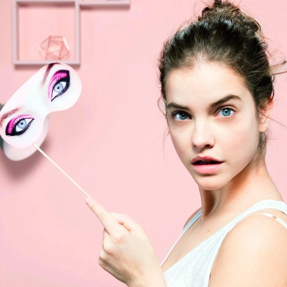 L’Oréal Paris Delicate Flowers Reinigingsgel - 150 Ml - Droge En Gevoelige Huid 4 L’Oréal Paris Delicate Flowers Reinigingsgel - 150 Ml - Droge En Gevoelige Huid - Afbeelding 2