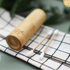 Bamboozy 4x Herbruikbare Wattenstaafjes Bamboe Met Bamboehouder Wasbare Oorstaafjes Oorstokjes Zero Waste Plastic Vrij Duurzaam -Lichaamsverzorging Winkel 1200x1200 692