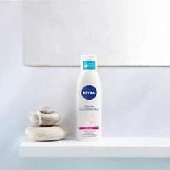 NIVEA Essentials Verzachtende Reinigingsmelk Met Amandelolie - 200 Ml - Reinigingsmelk 7 NIVEA Essentials Verzachtende Reinigingsmelk Met Amandelolie - 200 Ml - Reinigingsmelk -Lichaamsverzorging Winkel 1200x1200 754