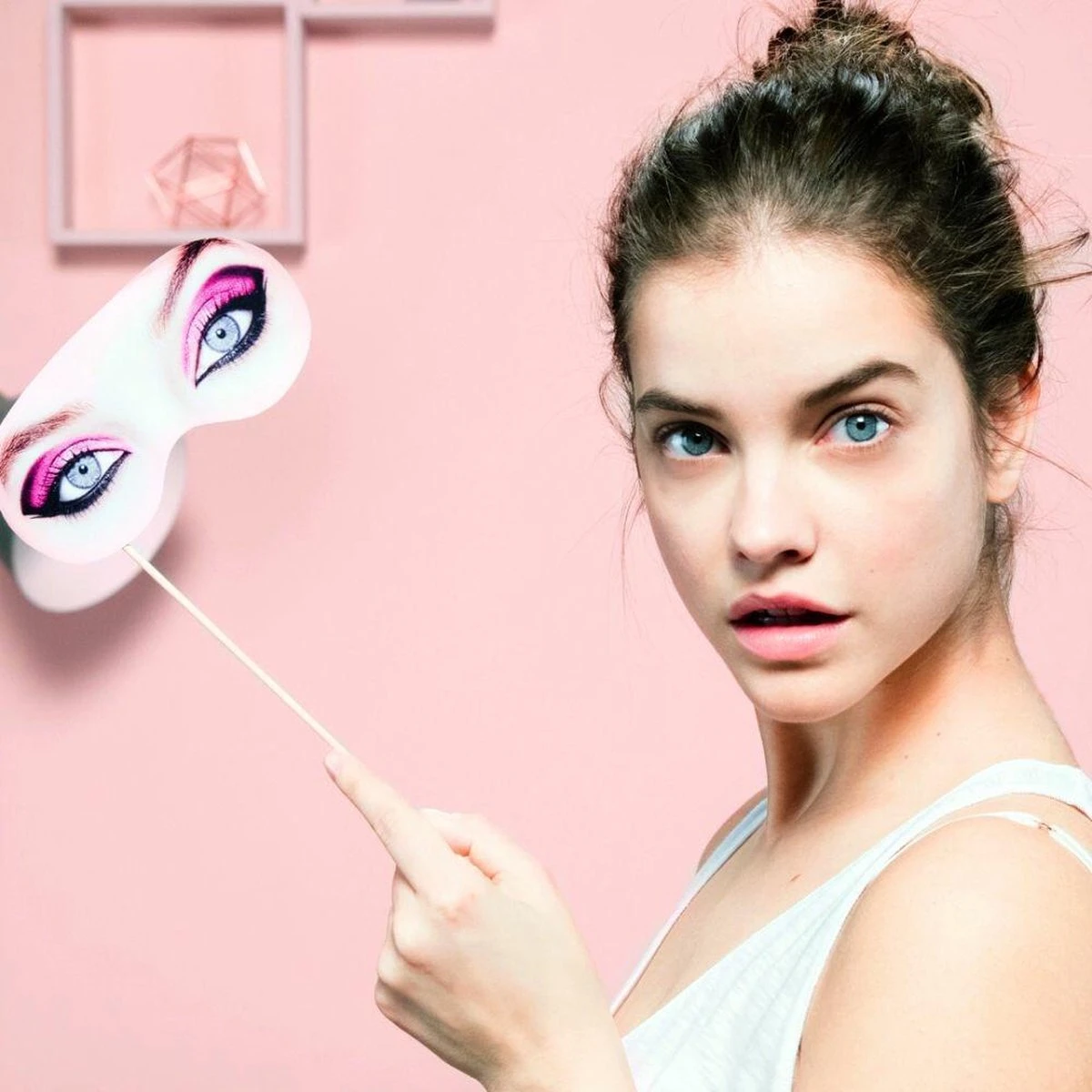 L’Oréal Paris Delicate Flowers Tonic - 400 Ml - Gevoelige Huid 4 L’Oréal Paris Delicate Flowers Tonic - 400 Ml - Gevoelige Huid - Afbeelding 2