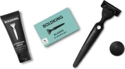 Boldking The Kit- Scheermes Voor Gevoelige Huid (Houder + 4 Scheermesjes + Gratis Aftershave Cream) 11 Boldking The Kit- Scheermes Voor Gevoelige Huid (Houder + 4 Scheermesjes + Gratis Aftershave Cream) -Lichaamsverzorging Winkel 1200x667