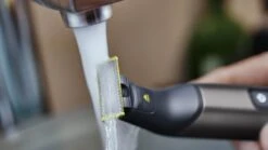 Philips OneBlade Original Blade QP220/50 - Vervangmesjes - 2 Stuks -Lichaamsverzorging Winkel 1200x675 13