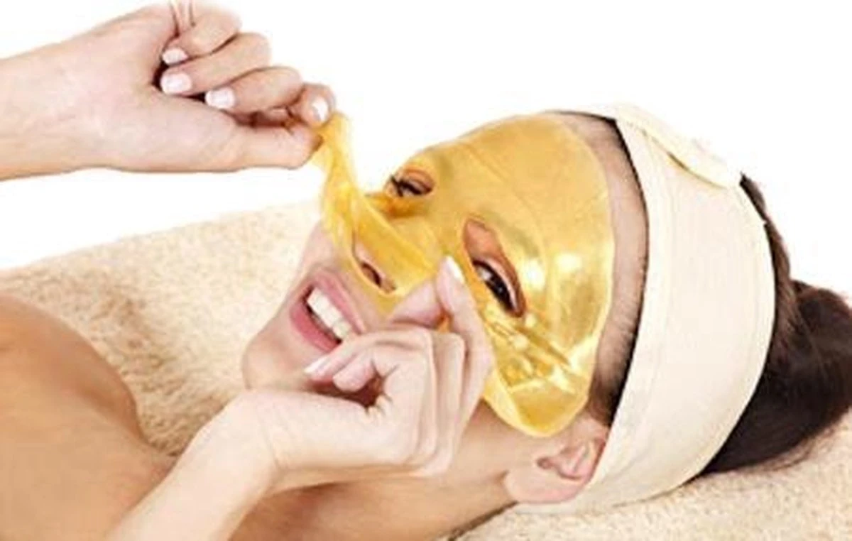 Merkloos Collageen Gezichtsmasker - Huidverzorging - Goud - Collageen - Verzorgend - 5 Stuks 5 Merkloos Collageen Gezichtsmasker - Huidverzorging - Goud - Collageen - Verzorgend - 5 Stuks - Afbeelding 3