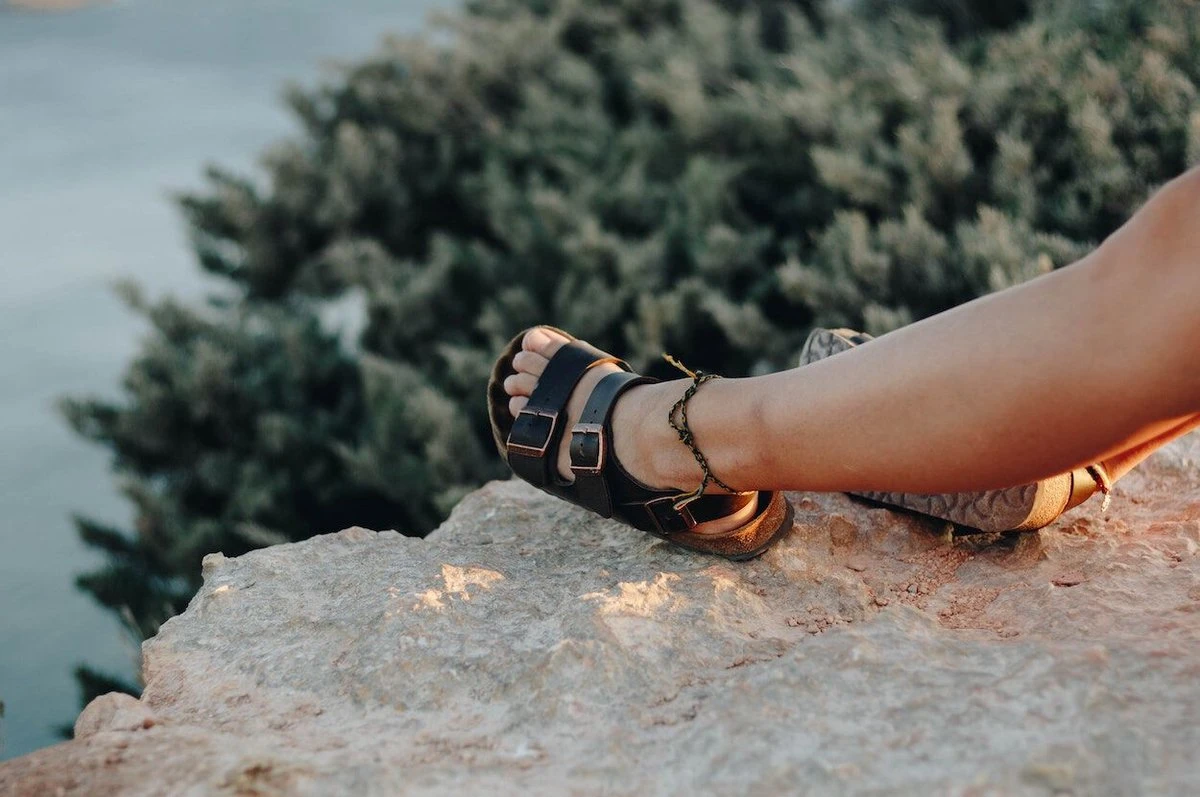 Vastu Eeltverwijderaar - Elektrische Oplaadbare Voetvijl Inclusief Opvangdoekje & Opbergzakje - Callus Remover - Inclusief Extra Opzetvijlen 9 Vastu Eeltverwijderaar - Elektrische Oplaadbare Voetvijl Inclusief Opvangdoekje & Opbergzakje - Callus Remover - Inclusief Extra Opzetvijlen - Afbeelding 7