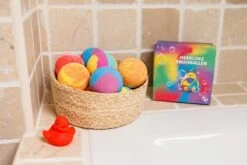 De Kunst Van Zeep - 4 Bruisballen Met Speelgoed In De Bruisbal - Vegan & Biologisch 10 De Kunst Van Zeep - 4 Bruisballen Met Speelgoed In De Bruisbal - Vegan & Biologisch -Lichaamsverzorging Winkel 1200x800 59