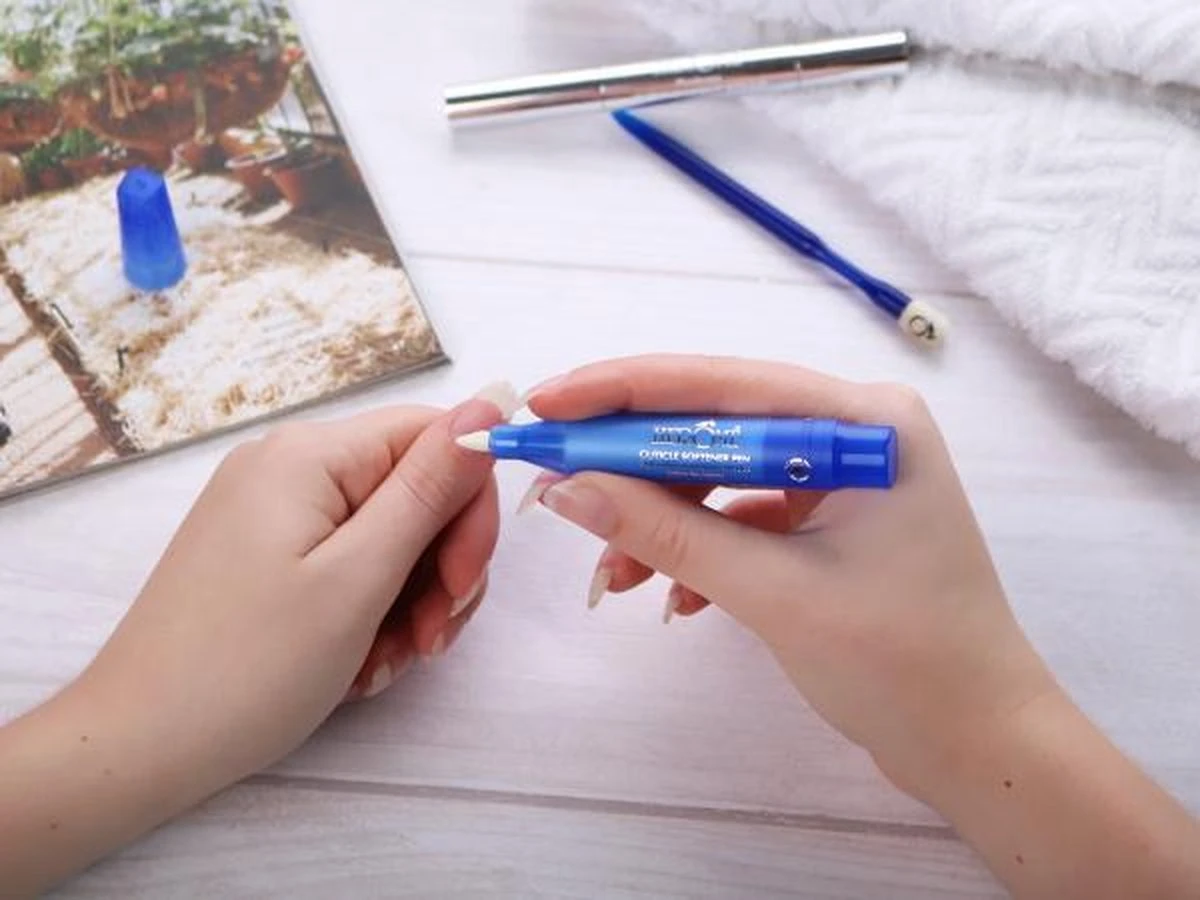 Herome Verzachtende Nagelriemoliepen - Cuticle Softener Pen - Verzorgend En Verzachtend Voor De Nagelriemen - 4ml. 6 Herome Verzachtende Nagelriemoliepen - Cuticle Softener Pen - Verzorgend En Verzachtend Voor De Nagelriemen - 4ml. - Afbeelding 4