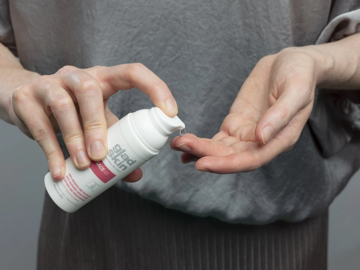 Gladskin ROSACEAR Gel 15ml - Tegen Roodheid, Puisten En Branderig Gevoel - Kalmeert En Hydrateert - Met Staphefekt™ 4 Gladskin ROSACEAR Gel 15ml - Tegen Roodheid, Puisten En Branderig Gevoel - Kalmeert En Hydrateert - Met Staphefekt™ - Afbeelding 2