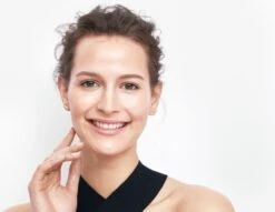 Olay Cleanse Detox & Glow - Dagelijkse Scrub - Met Vitamine E En Provitamine B5 - Mild Voor De Huid - Voor Dagelijks Gebruik - 150ml 23 Olay Cleanse Detox & Glow - Dagelijkse Scrub - Met Vitamine E En Provitamine B5 - Mild Voor De Huid - Voor Dagelijks Gebruik - 150ml -Lichaamsverzorging Winkel 1200x927