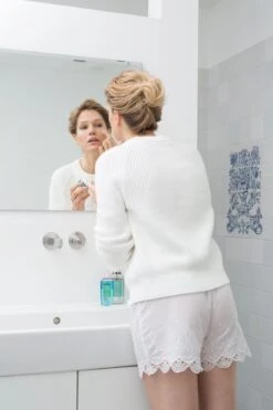 Biodermal Reinigingsmousse - Gezichtsreiniging - Reinigt En Hydrateert - 150 Ml 20 Biodermal Reinigingsmousse - Gezichtsreiniging - Reinigt En Hydrateert - 150 Ml -Lichaamsverzorging Winkel 799x1200 3