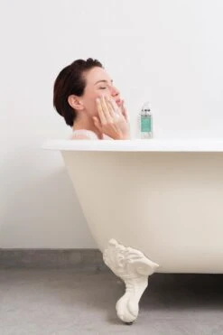 Biodermal Reinigingsmousse - Gezichtsreiniging - Reinigt En Hydrateert - 150 Ml 21 Biodermal Reinigingsmousse - Gezichtsreiniging - Reinigt En Hydrateert - 150 Ml -Lichaamsverzorging Winkel 799x1200 4