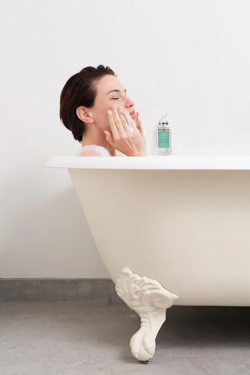 Biodermal Reinigingsmousse - Gezichtsreiniging - Reinigt En Hydrateert - 150 Ml 11 Biodermal Reinigingsmousse - Gezichtsreiniging - Reinigt En Hydrateert - 150 Ml - Afbeelding 9