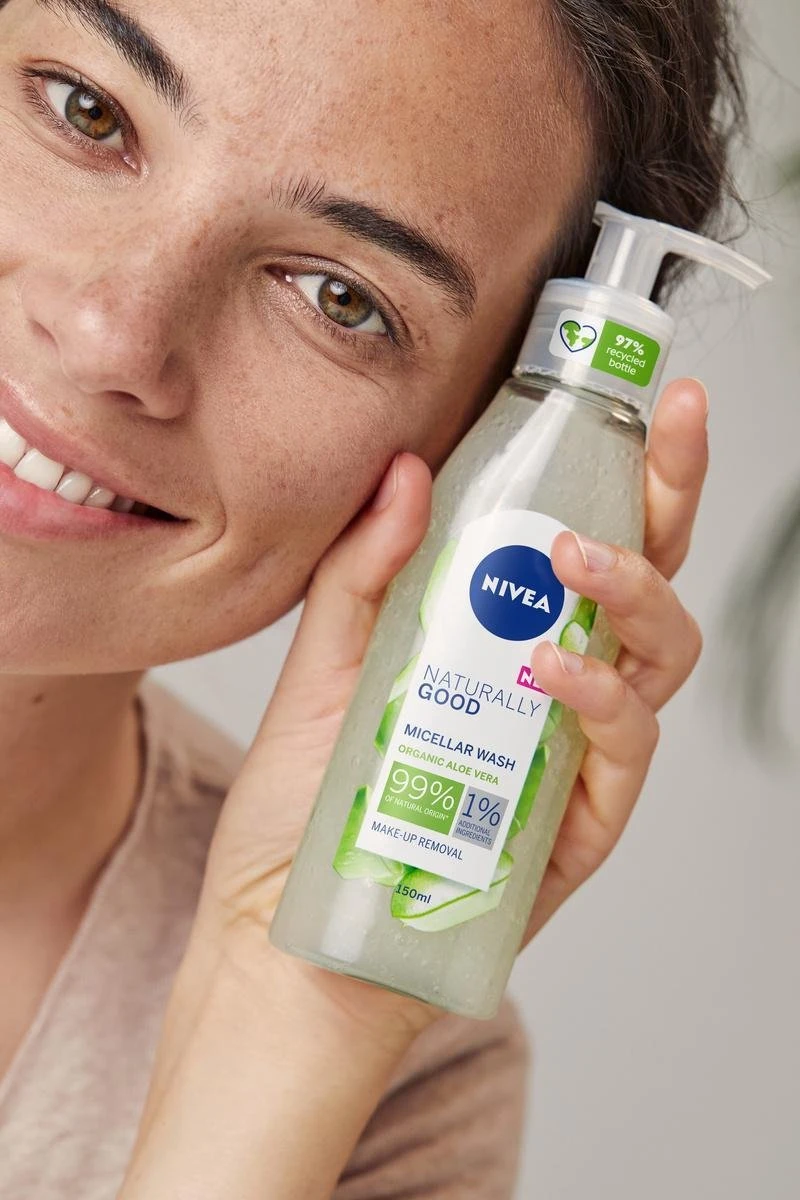 NIVEA Naturally Good Micellair Washgel Met Biologische Aloë Vera - 140ml 4 NIVEA Naturally Good Micellair Washgel Met Biologische Aloë Vera - 140ml - Afbeelding 2