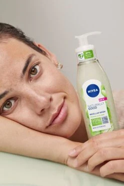 NIVEA Naturally Good Micellair Washgel Met Biologische Aloë Vera - 140ml 15 NIVEA Naturally Good Micellair Washgel Met Biologische Aloë Vera - 140ml -Lichaamsverzorging Winkel 800x1200 17