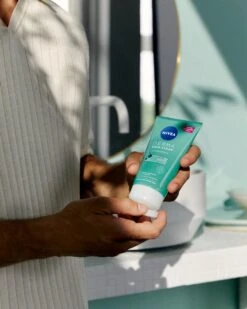 NIVEA Derma Active Skin Clear Anti-blackheads Scrub - 150ml -Lichaamsverzorging Winkel 960x1200 10