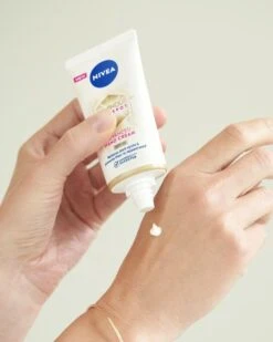 NIVEA Luminous630 Anti Spot Handcreme Anti Pigment - 50 ML 7 NIVEA Luminous630 Anti Spot Handcreme Anti Pigment - 50 ML -Lichaamsverzorging Winkel 960x1200 2