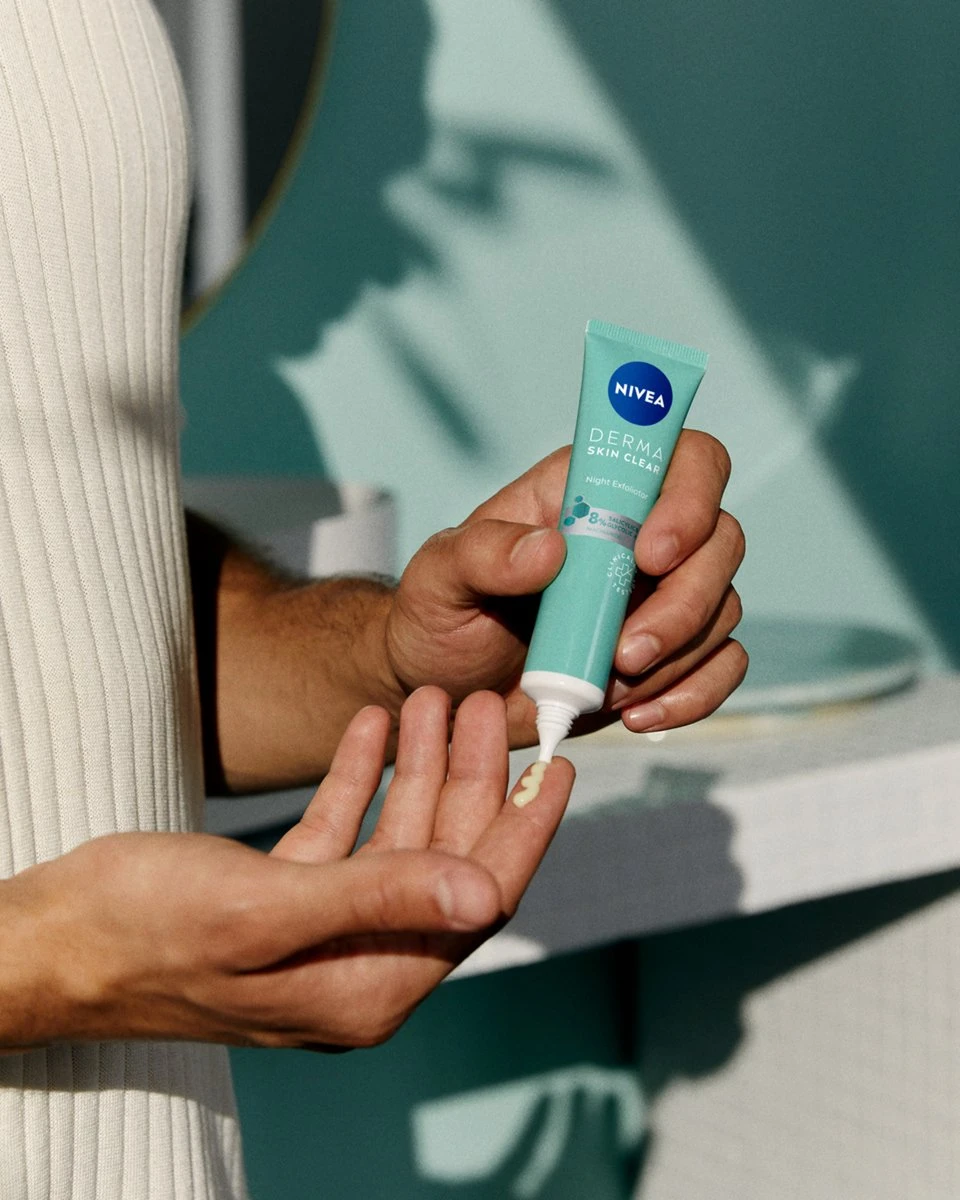 NIVEA Derma Active Skin Clear Night Exfoliator - 40ml 6 NIVEA Derma Active Skin Clear Night Exfoliator - 40ml - Afbeelding 4