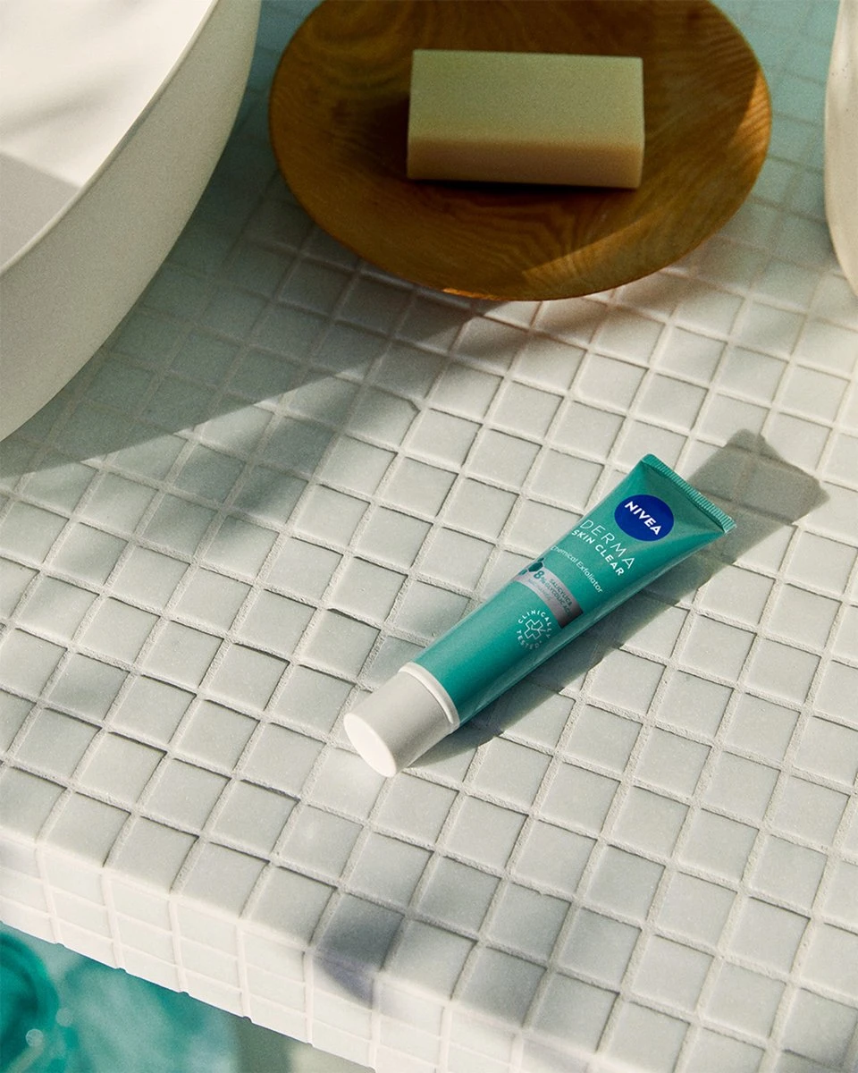 NIVEA Derma Active Skin Clear Night Exfoliator - 40ml 9 NIVEA Derma Active Skin Clear Night Exfoliator - 40ml - Afbeelding 7