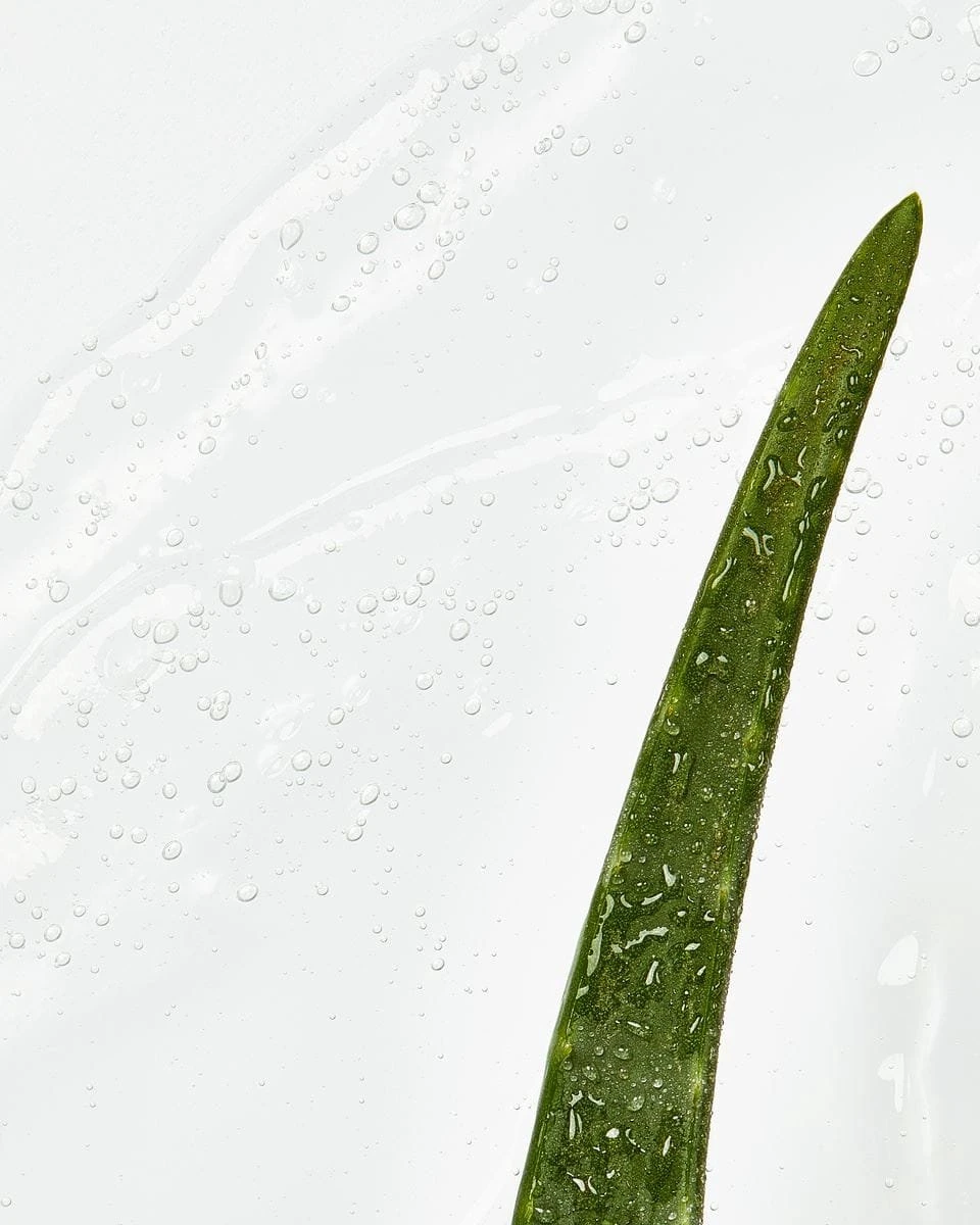 NIVEA Naturally Good Micellair Washgel Met Biologische Aloë Vera - 140ml 6 NIVEA Naturally Good Micellair Washgel Met Biologische Aloë Vera - 140ml - Afbeelding 4