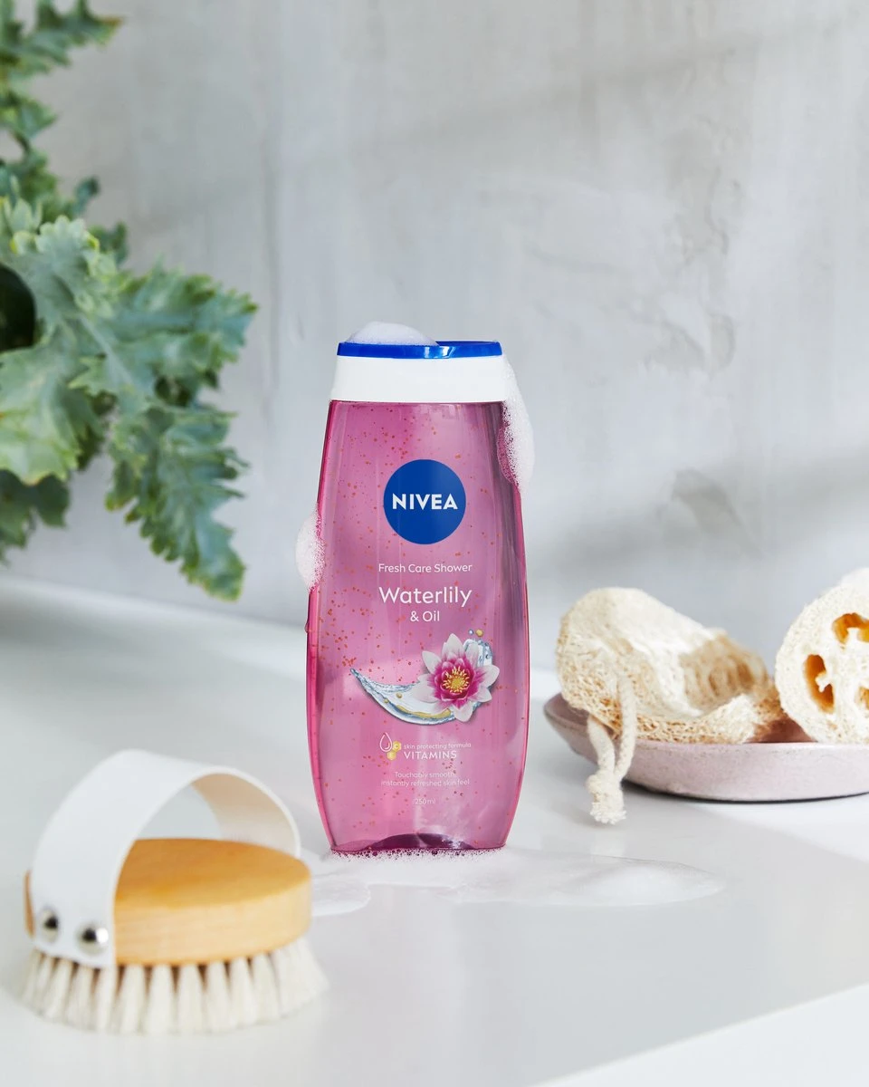NIVEA Waterlily & Oil - 6 X 250 Ml - Voordeelverpakking - Douchegel 5 NIVEA Waterlily & Oil - 6 X 250 Ml - Voordeelverpakking - Douchegel - Afbeelding 3